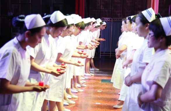 石家庄医学高等专科学校护理专业招生男生吗？