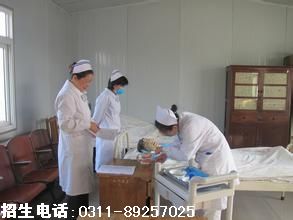 石家庄白求恩医学院护理专业学生实践课.jpg